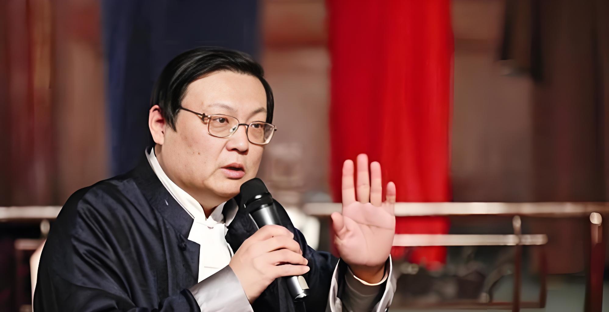 梁宏达.jpg